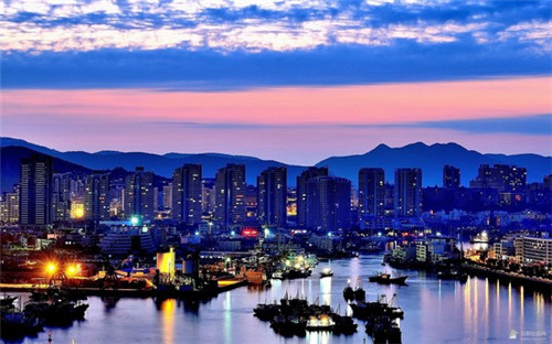 中式快餐哪个品牌加盟费低，2008香辣虾知名度大吗